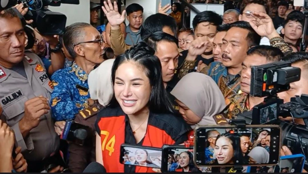 Nikita Mirzani siap lakukan banding usai divonis 4 tahun penjara oleh Pengadilan Negeri Jakarta Selatan, Selasa (28/10/2025) [FTNews/Raka]